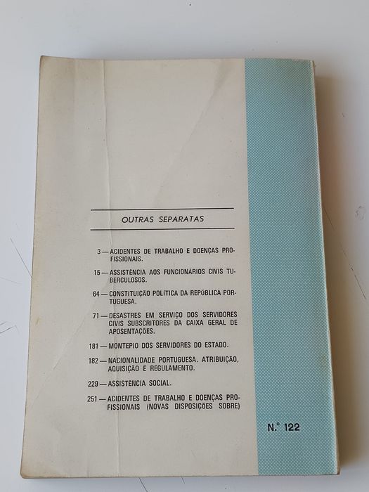 Funcionários civis (1974)