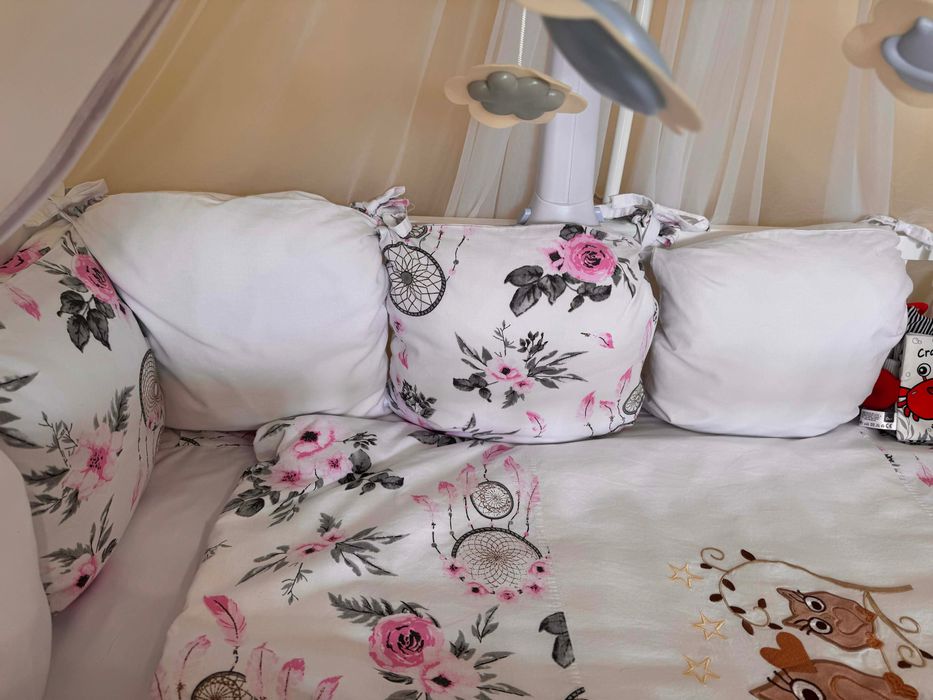 Sprzedam łóżeczko z wyposażeniem