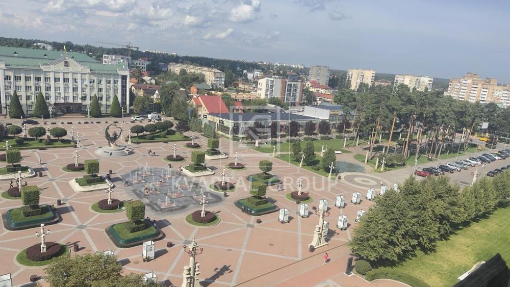 ПРОДАЖ З кімнатна квартира в центрі міста З ремонтом