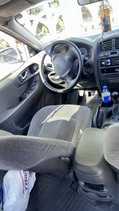 Продам машину                        Hyundai Santa FE 2003