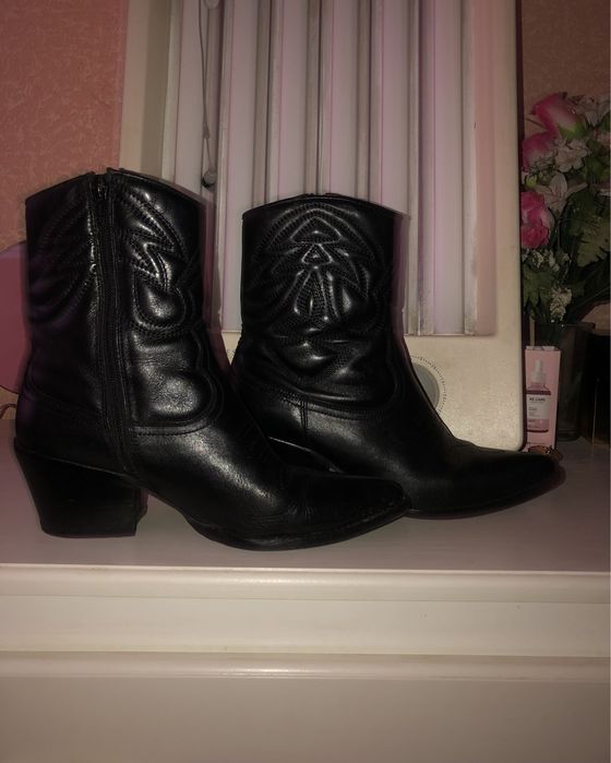 Ботинки казаки Bronx с натуральной кожи