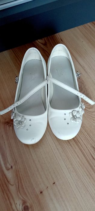 Buty białe baleriny