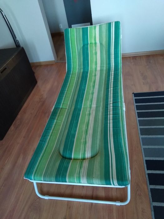 Leżak Łóżko Polowe Leżanka z poduszką tekstylną 4 cm