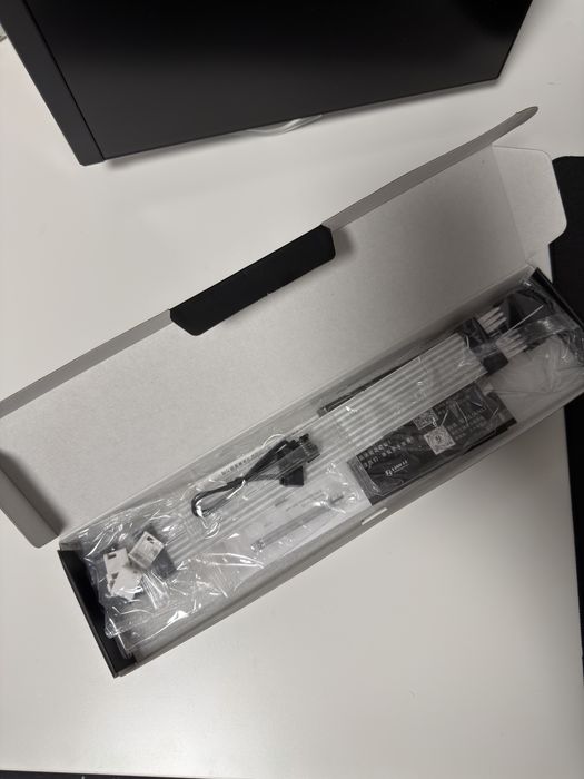 Lian Li Strimer Plus V2