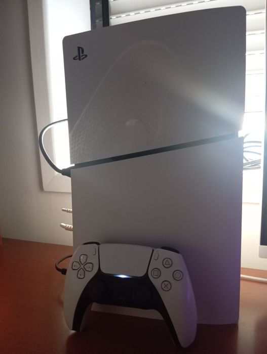 Ps5 Slim digital com um comando