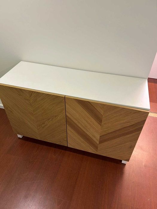 Móvel para arrumações de sala