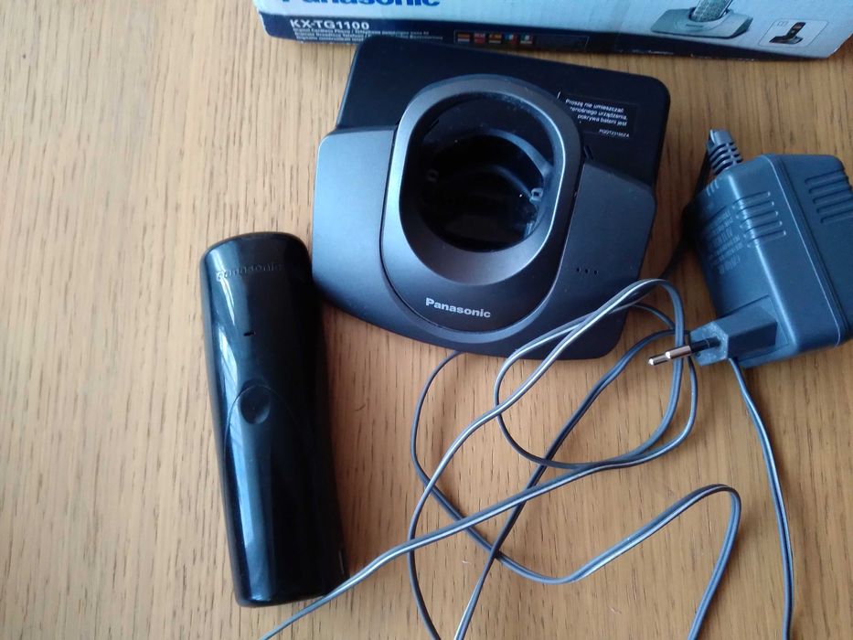 Bezprzewodowy telefon stacjonarny Panasonic KX-TG1100
