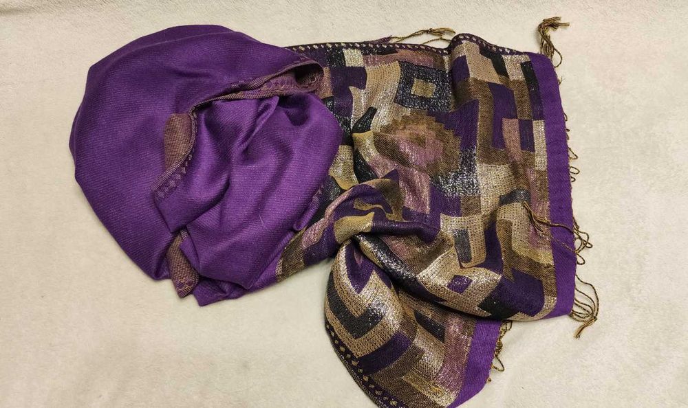 Duży szal fioletowo-złoty
