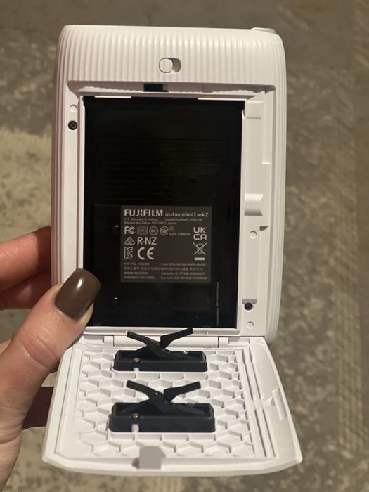 Продам  Fujifilm Instax Mini Link 2 (Clay White)