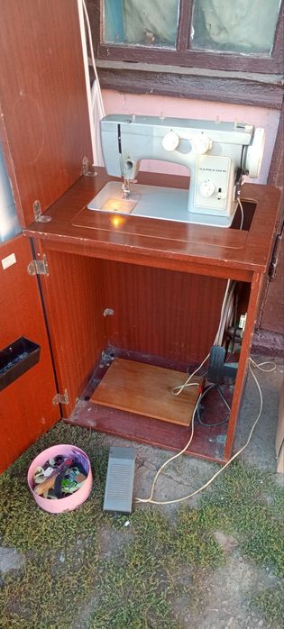 Швейна машинка Чайка 142-м