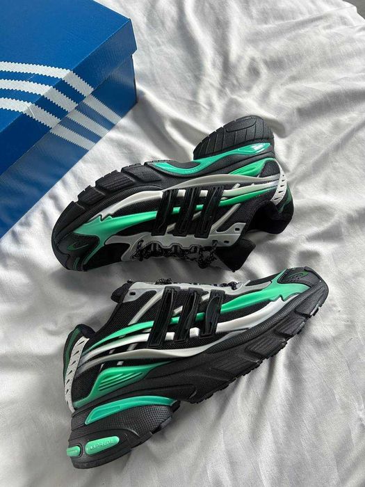 Кросівки Adidas Adistar Jellyfish x Pharrell Williams premium