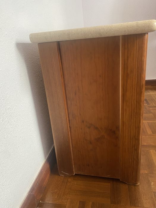 Mesa de cabeceira madeira maciça ,tampo de granito