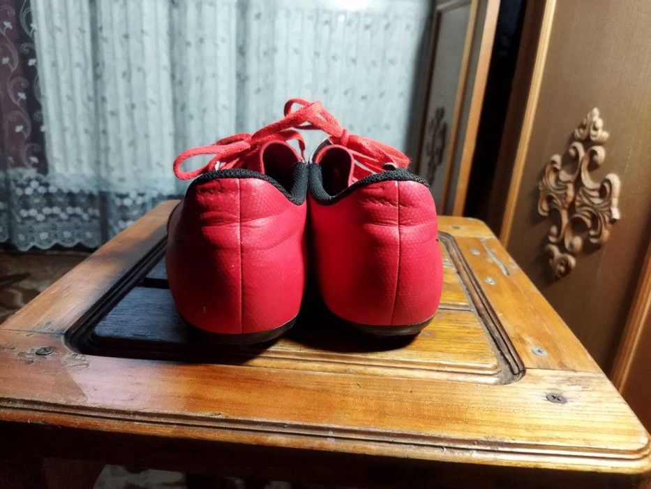 Бутсы футбольные Nike Phantom Venom Club Fg