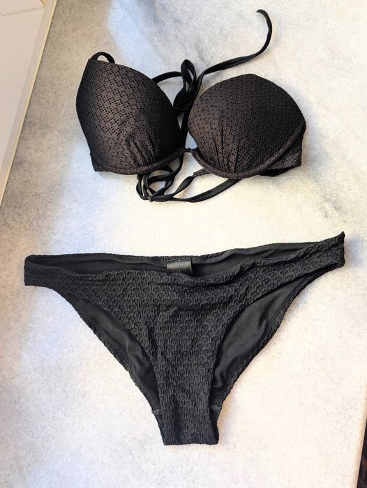 Czarny dwuczęściowy strój HM 36