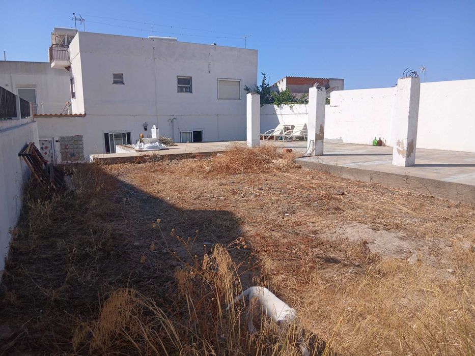 Espaço Comercial para Aluguer — 410 m² | 2 Ruas | Grande Potencial