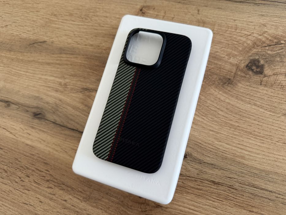 Karbonowe plecki Pitaka do Apple iPhone 15 Pro