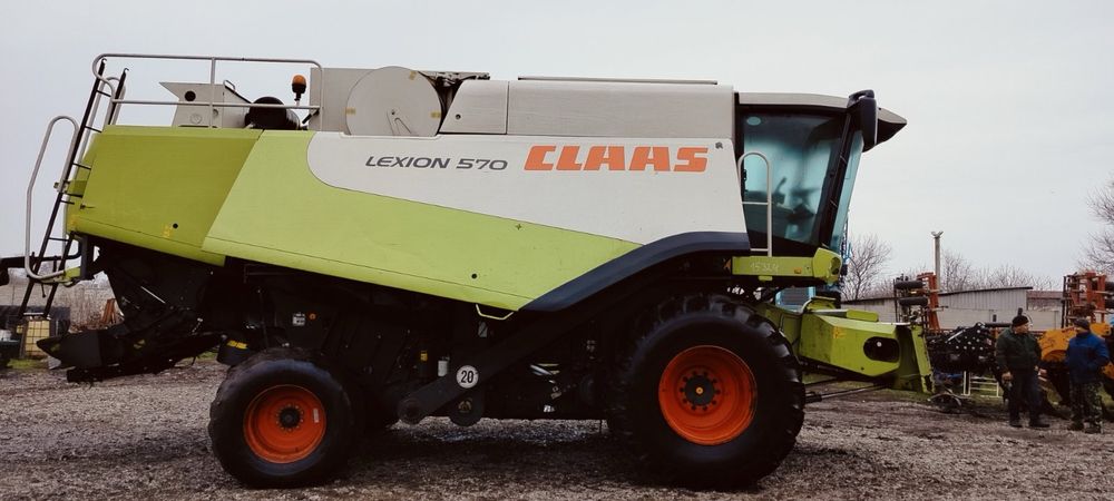 Продам комбайн Лексіон 570