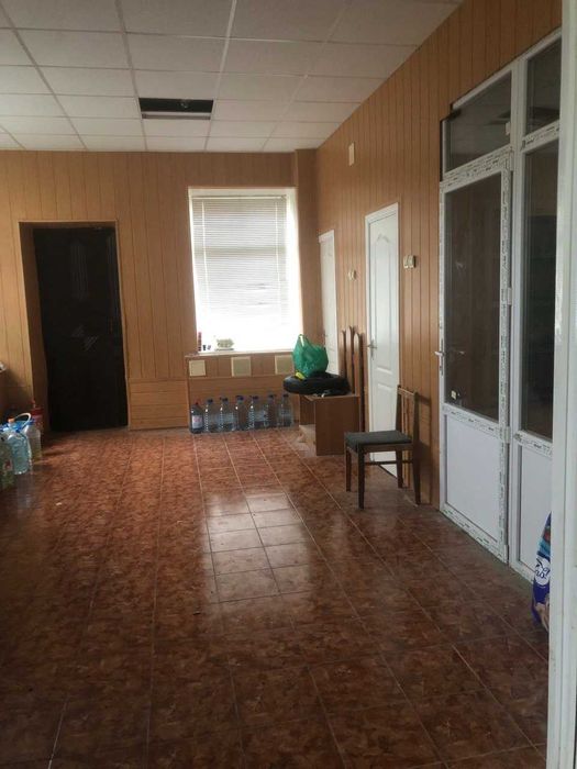 Здаємо в оренду комерційне приміщення 200м на "Будіндустрії"