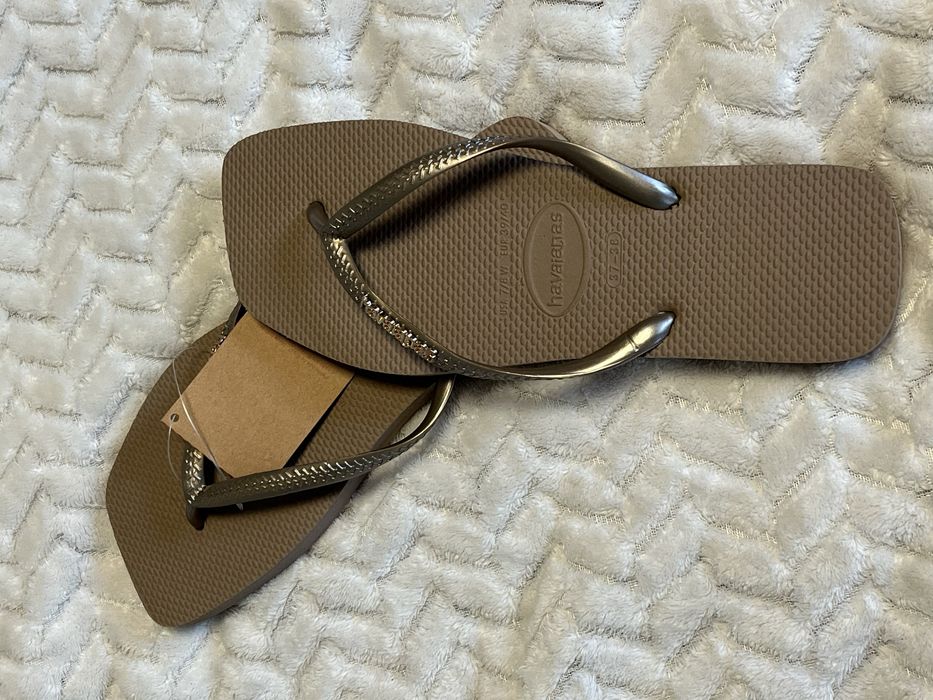 Havaianas z kwadratowym noskiem jasny brąz klapki japonki basenowe wakacje