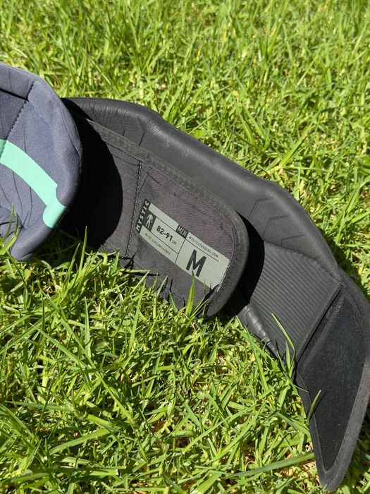 Mystic Warrior M – Arnês kitesurf, muito bom estado