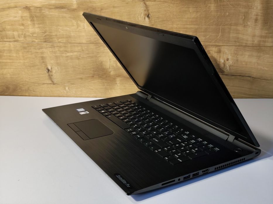 Класний ноутбук з великим 17.5 екраном/Core i5/8 ОЗП/256 SSD