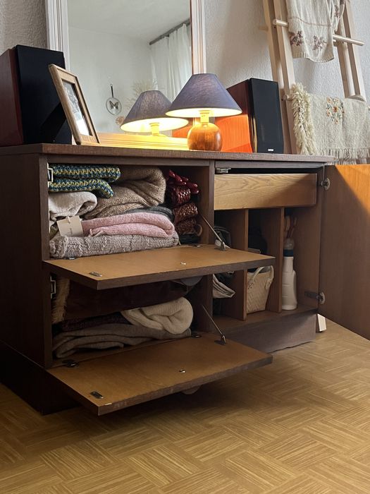 Mała komoda z lat 70 ciemny brąz