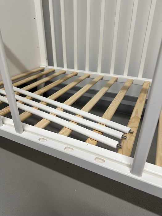 Łóżeczko Woodies Slim Cot z materacem