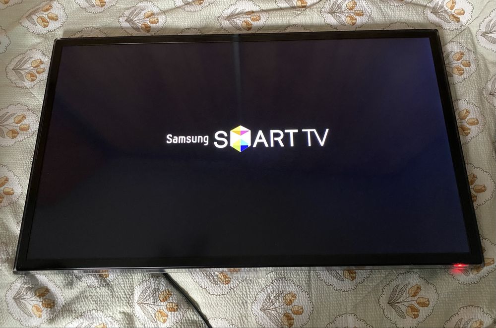 Телевизор Samsung UE32ES5507V 32"
