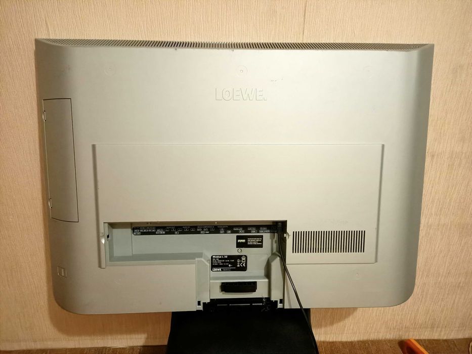 Телевизор Loewe Modus L32.