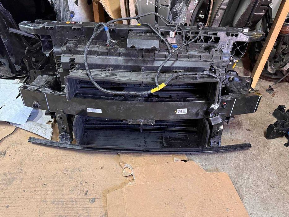 Панель радіаторів для Kia Niro Hybrid 2023 комплект/РОЗБОРКА