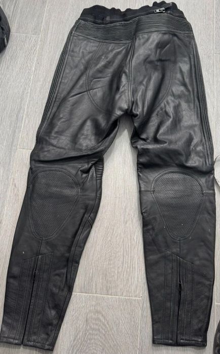 Calças em pele genuína para motard