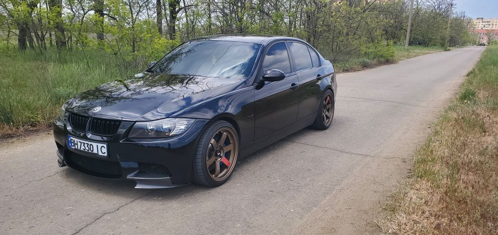 Продам бмв е90 320
