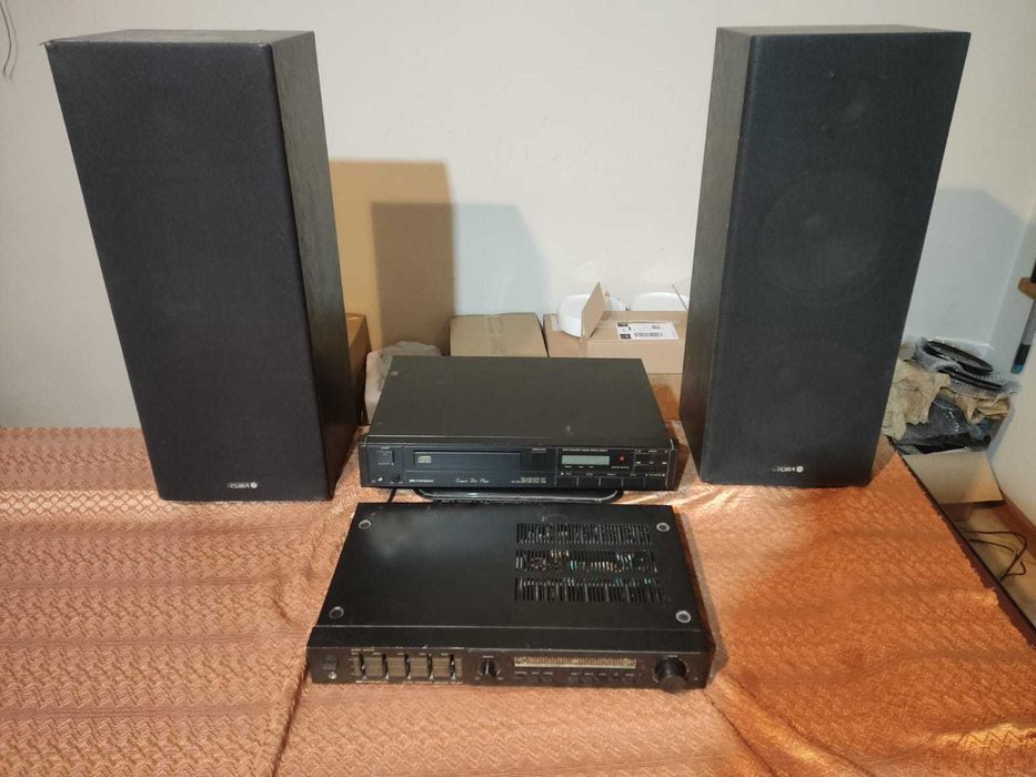 Wieża, sprzęt audio, zestaw muzyczny