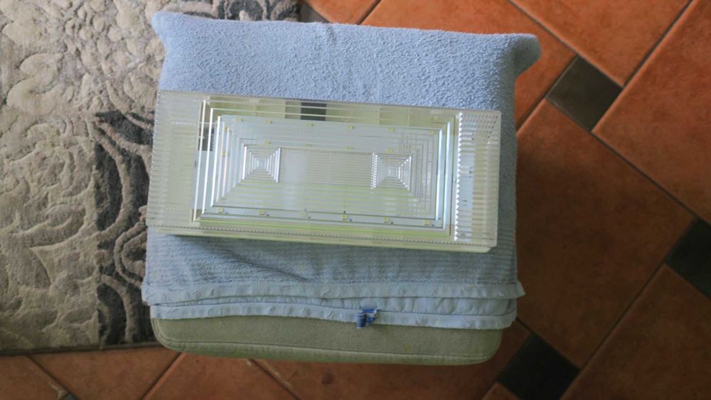 Oprawa oświetlenie awaryjne ewakuacyjne LED