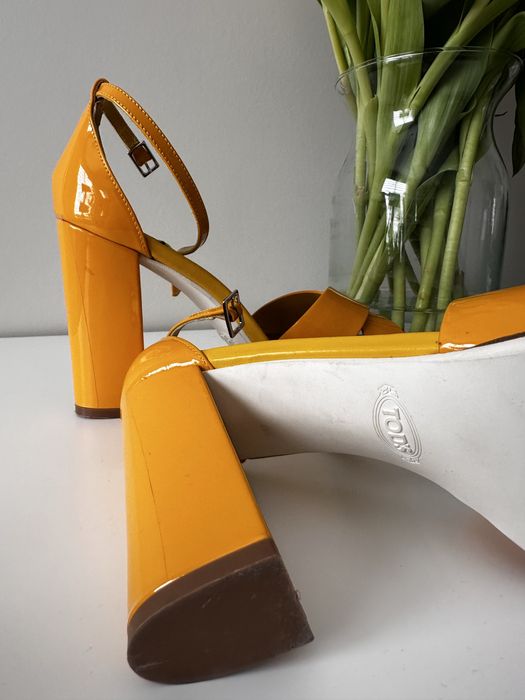 Tods тодс босоніжки 36,5
