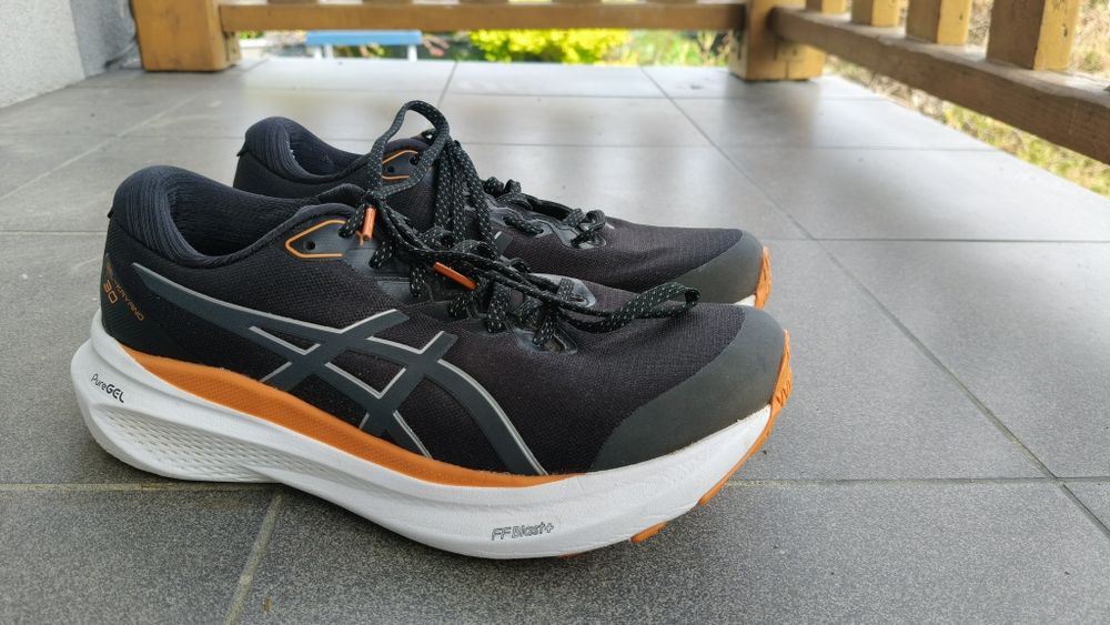 Buty męskie specjalne do biegania