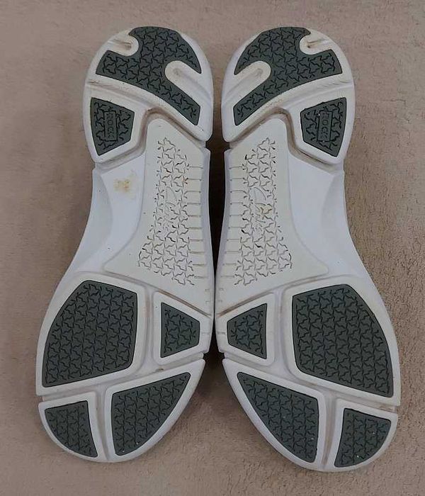 Кросівки Clarks: 1 200 грн. - Кроссовки для города Николаев на Olx