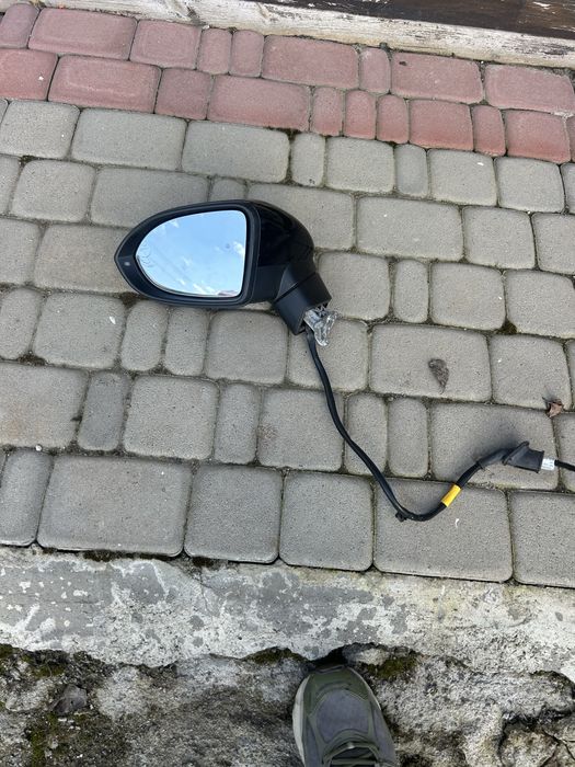 Дзеркало VW Arteon passat b8
