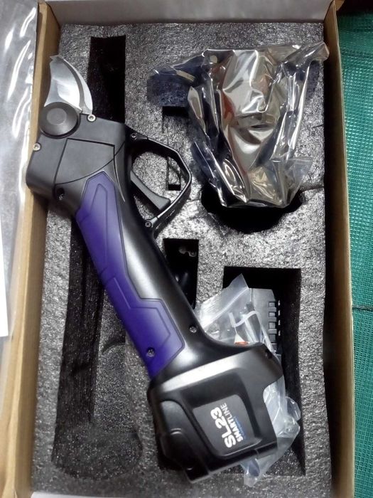 Tesoura de Poda Campagnola- Marca Italiana- Excelente Preço