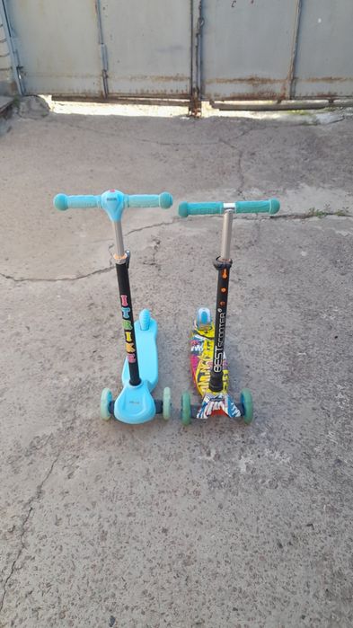продам 2 самокати.