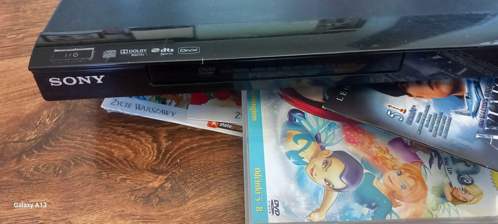DVD Sony plus 36 bajek.