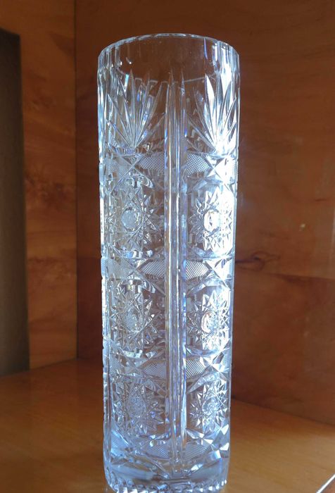 Sprzedam uzywany flakon krysztalowy.