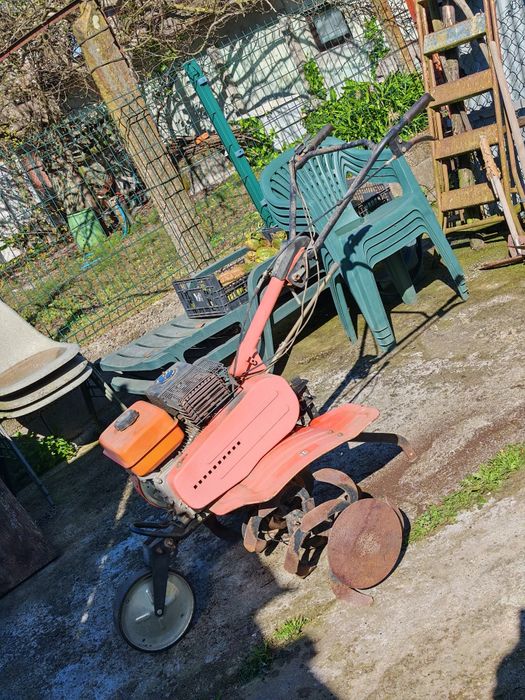 Motocultivador a gasolina