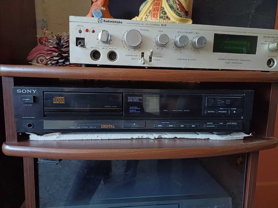 Музична апаратура Wharfedale Diamond 9.CS, Sony CDP-110