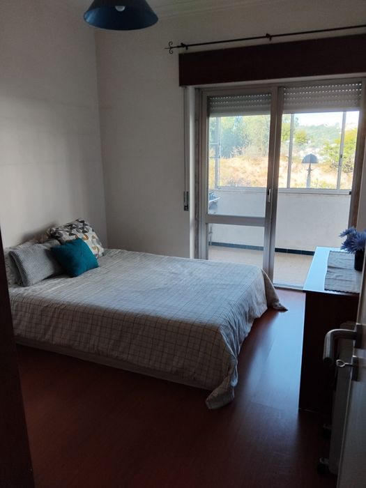 Alugo quarto Póvoa st Adrião