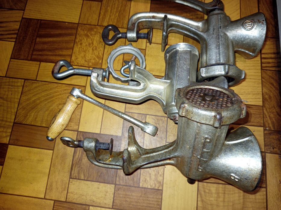 Maszynka do mięsa alfa 5 alfa 8  3 szt