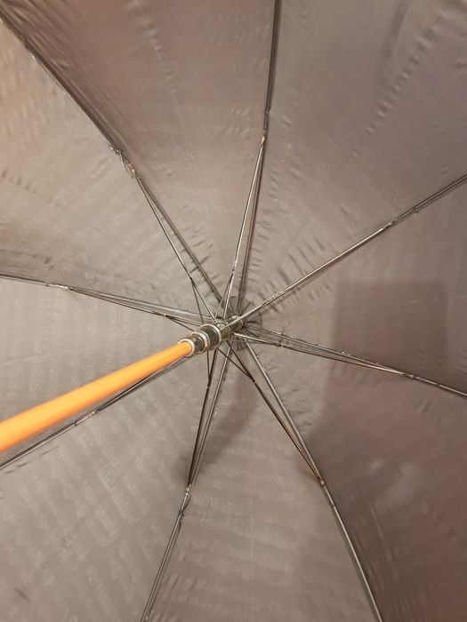 Duży czarny parasol muzyczny/ nuty