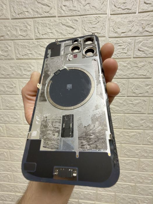 Задня крышка Iphone 16 Pro Max Original снята с донора