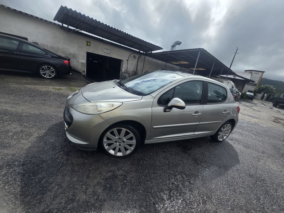 Peugeot 207, 1.6cc /  109cv