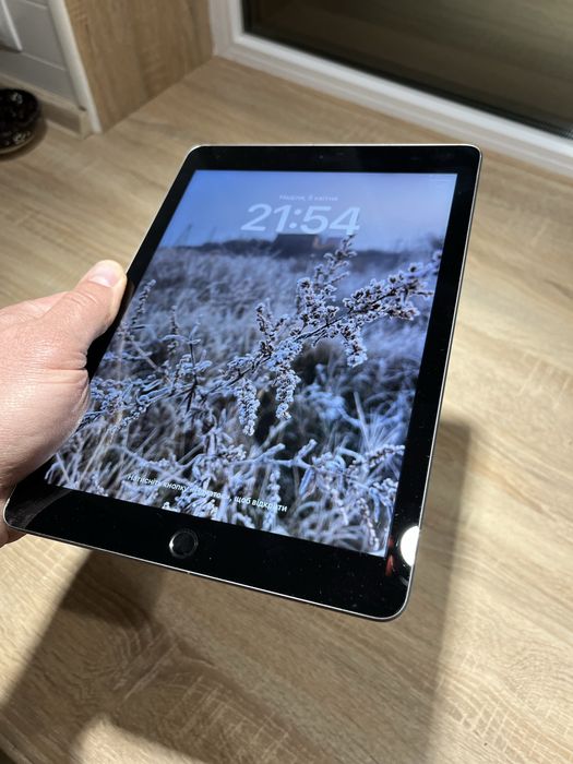 Планшет iPad 6 32 ГБ